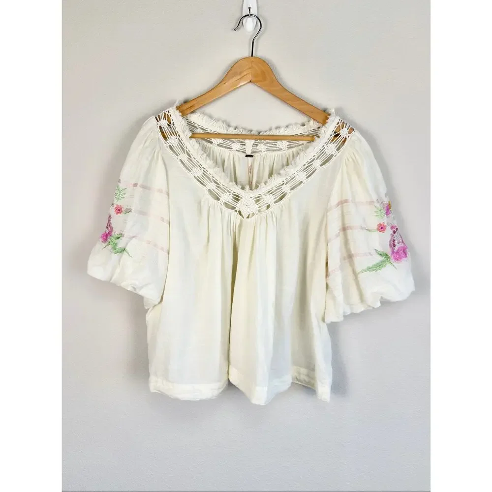 Free People Bohemia Embroidered Peasant Top Blouse Medium Floral Coquette Boho